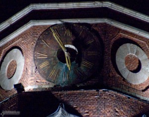 Часы на колокольне. Бронницы. 2008