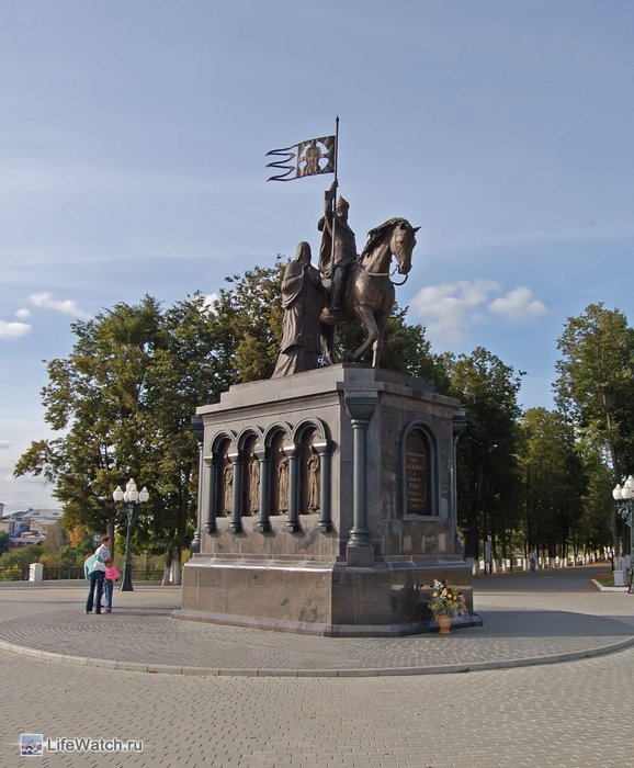 Памятник князю Владимиру
