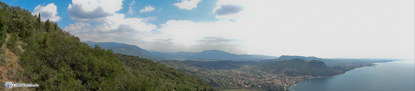 Панорама с горы близ Гарды
