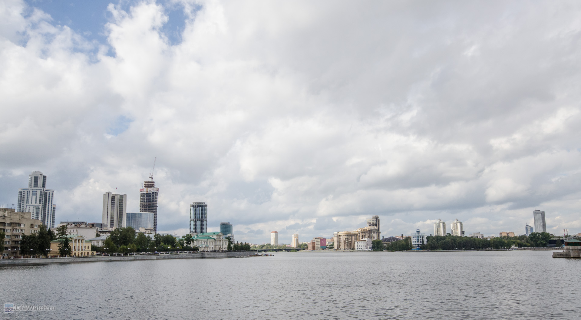 Вид на пруд. Екатеринбург